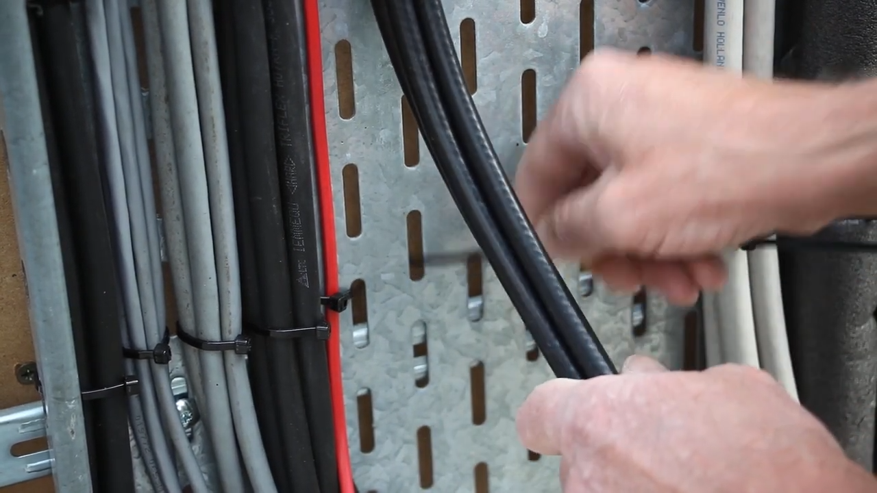 Bendy Cable Tie In Action - How It Works